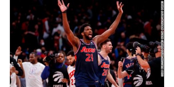 Philadelphia 76ers venció 104-101 a Toronto Raptors en tiempo extra